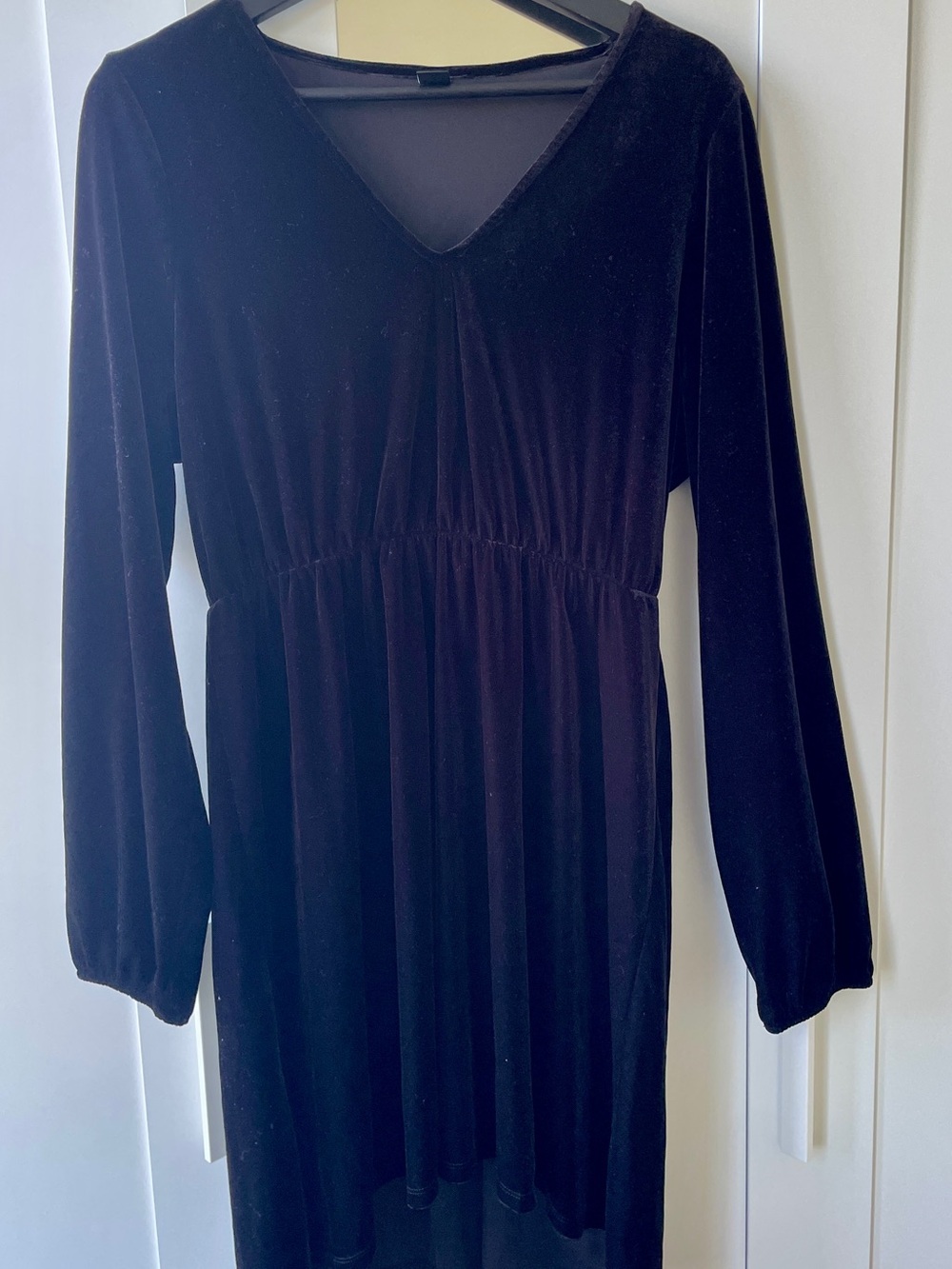 Velvet V-Neck Long Sleeve Dress in Black